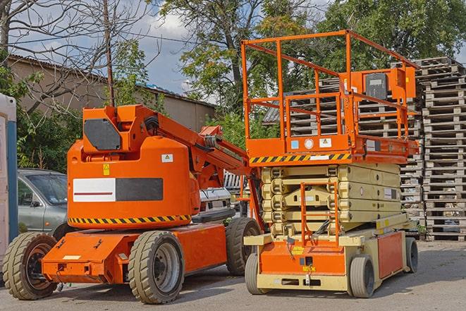 warehouse operations with forklift in motion in Jarales